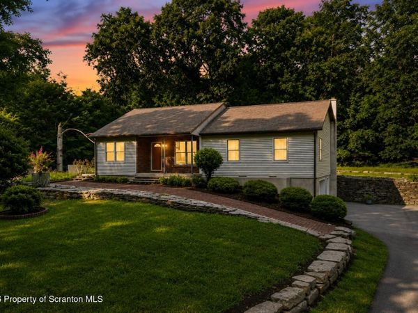 14082 Upper Maple Drive, Clarks Summit, PA 18411
