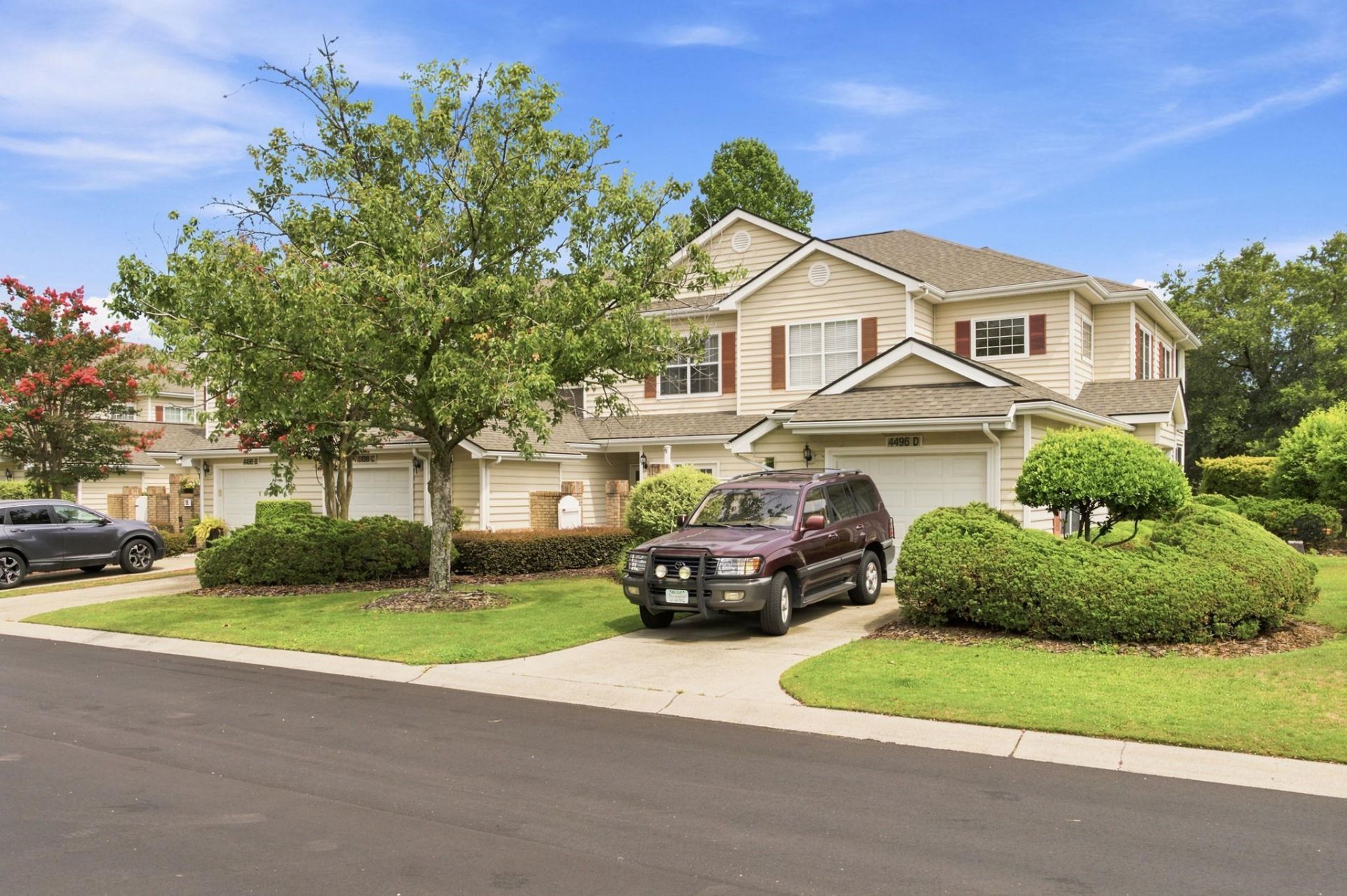 4496 Girvan Dr.  Photo 4