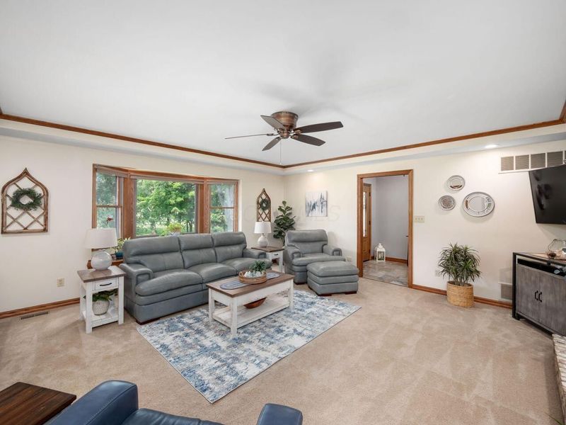 10750 Springwater Drive, Mount Vernon, OH 43050 Photo 9