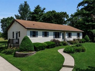 53 William Kidder Road, Lancaster, NY 14086
