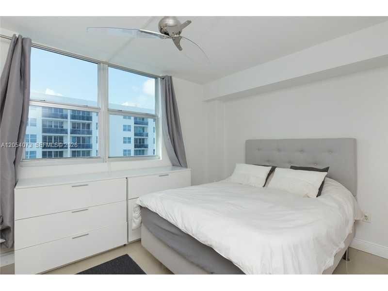 7501 E Treasure Dr, Unit 8C, North Bay Village, FL 33141 Photo