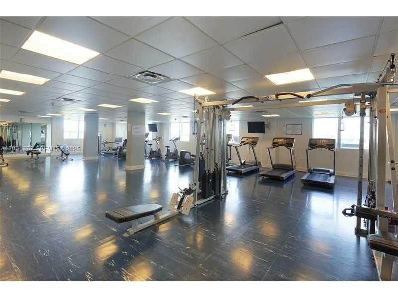 7501 E Treasure Dr, Unit 8C, North Bay Village, FL 33141 Photo