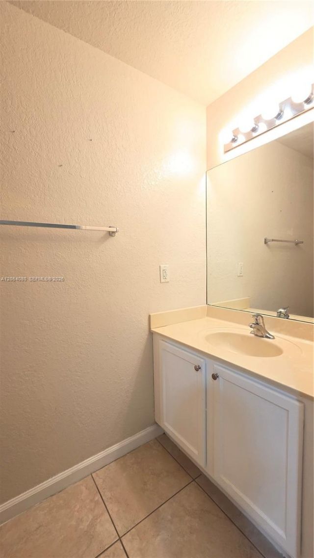 11401 NW 89th St , Unit 214, Doral, FL 33178 Photo