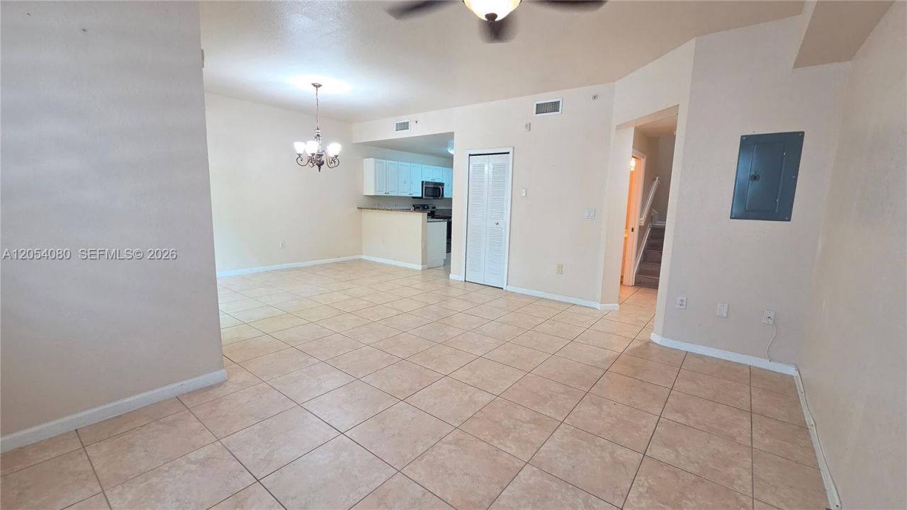 11401 NW 89th St , Unit 214, Doral, FL 33178 Photo