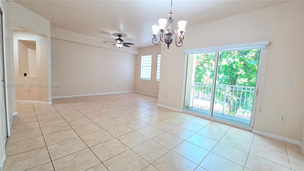 11401 NW 89th St , Unit 214, Doral, FL 33178 Photo