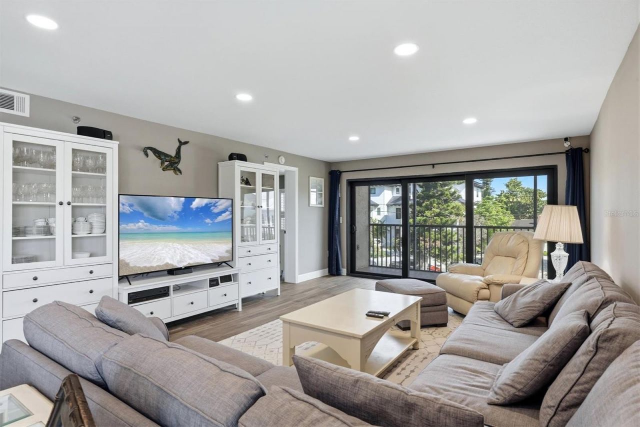 1001 Benjamin Franklin Drive, Unit 206, Sarasota, FL 34236 Photo