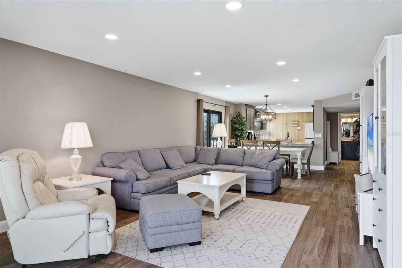 1001 Benjamin Franklin Drive, Unit 206, Sarasota, FL 34236 Photo