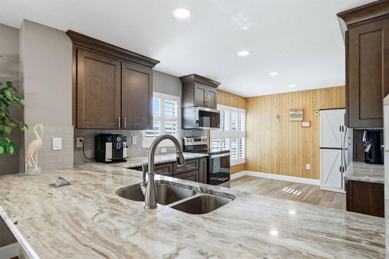 1001 Benjamin Franklin Drive, Unit 206, Sarasota, FL 34236 Photo