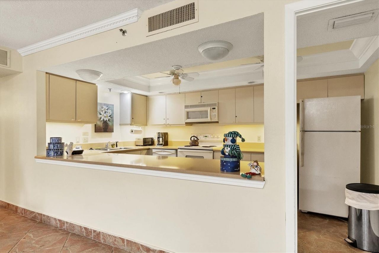 1001 Benjamin Franklin Drive, Unit 206, Sarasota, FL 34236 Photo