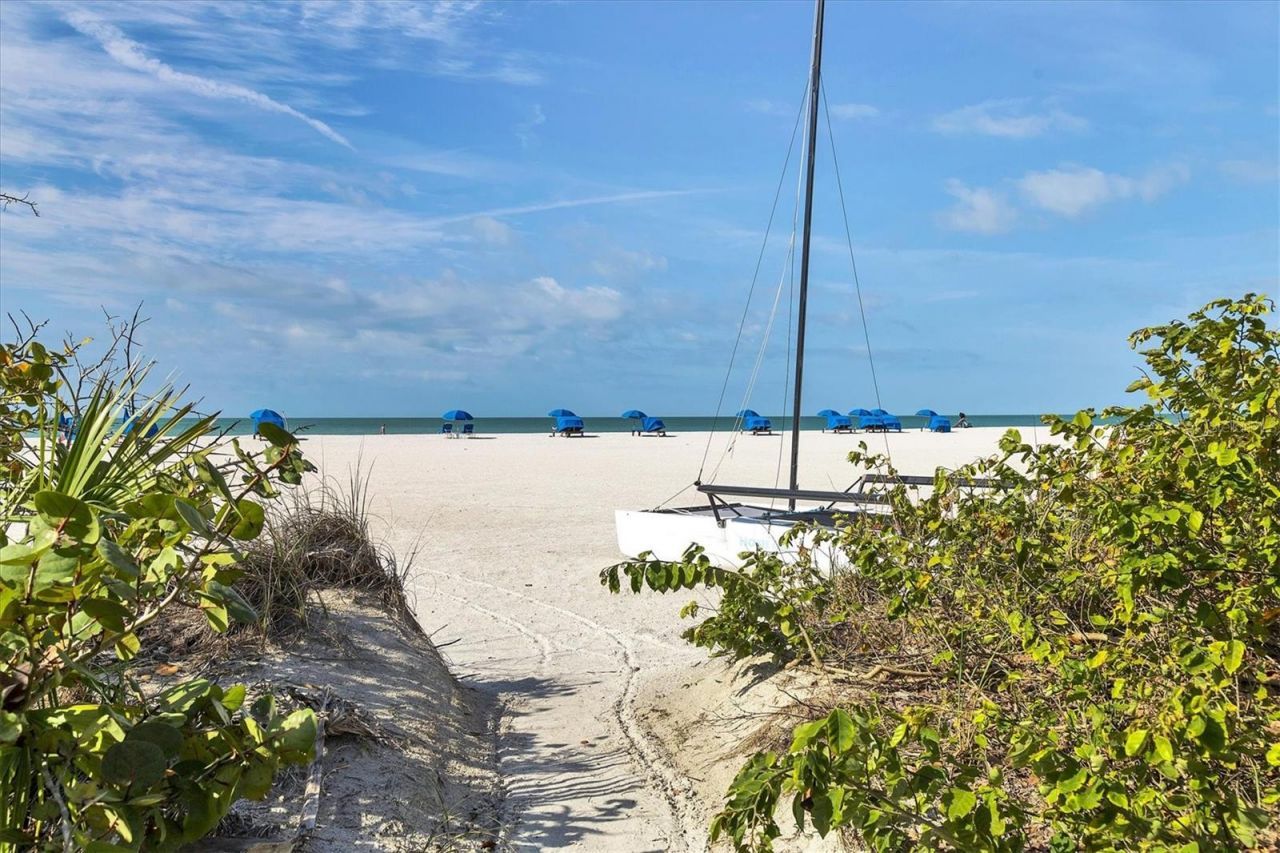 1001 Benjamin Franklin Drive, Unit 206, Sarasota, FL 34236 Photo