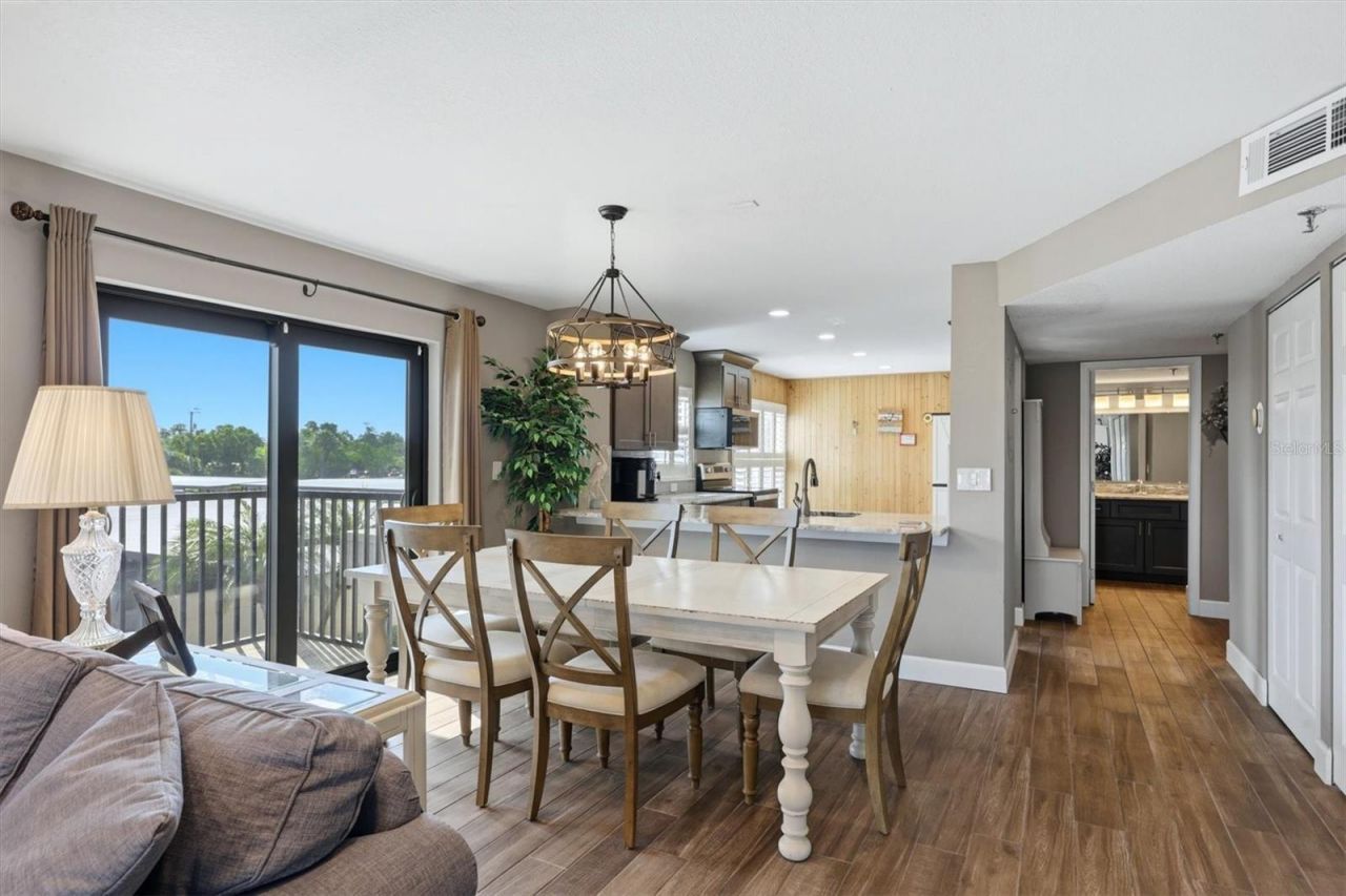 1001 Benjamin Franklin Drive, Unit 206, Sarasota, FL 34236 Photo