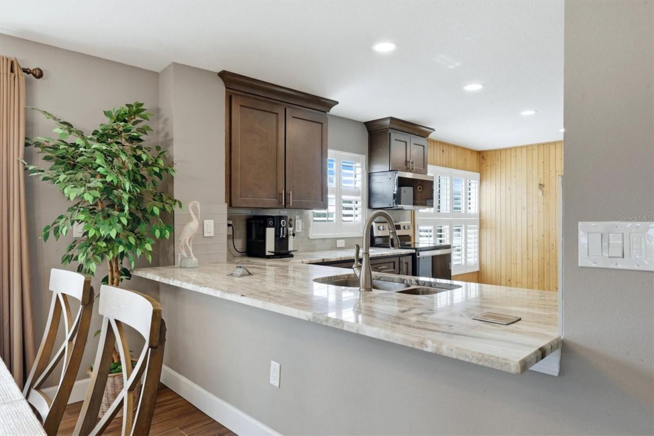 1001 Benjamin Franklin Drive, Unit 206, Sarasota, FL 34236 Photo
