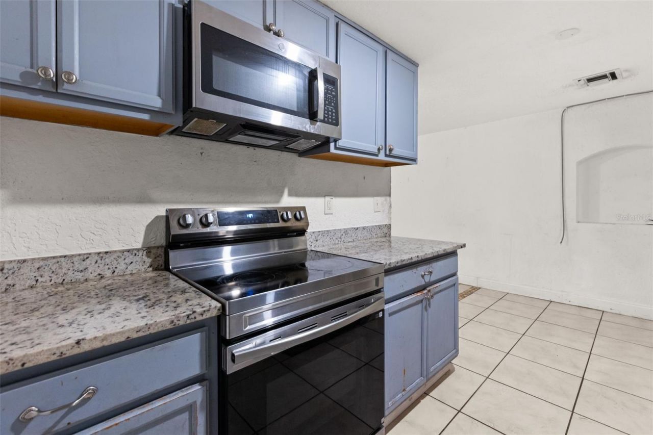 2617 S Laurel Avenue , Sanford, FL 32773 Photo