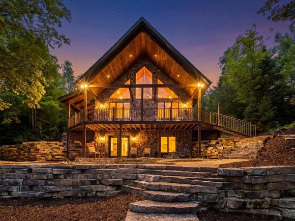 15662 BADEMER LANE, Mountain, WI 54149