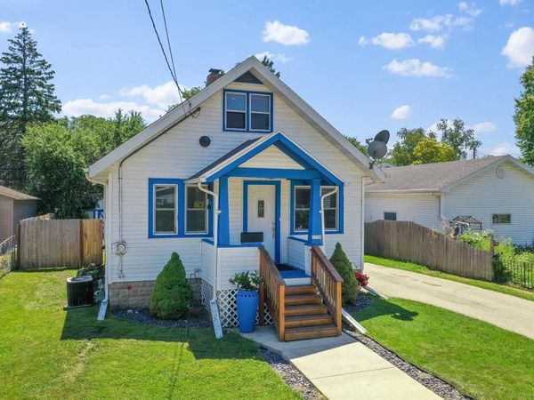 1706 SMITH STREET, Green Bay, WI 54302