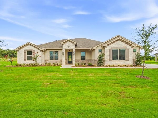 101 Eagle Court , Glen Rose, TX 76077