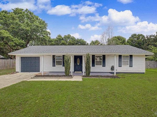 4352 Catawba Dr, Gulf Breeze, FL 32563