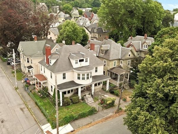 384-386 High St, Lowell, MA 01852