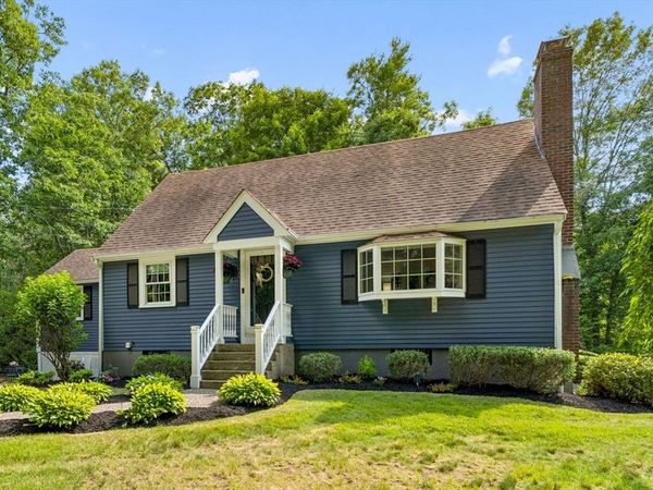 41 Rocky Ln, Medfield, MA 02052