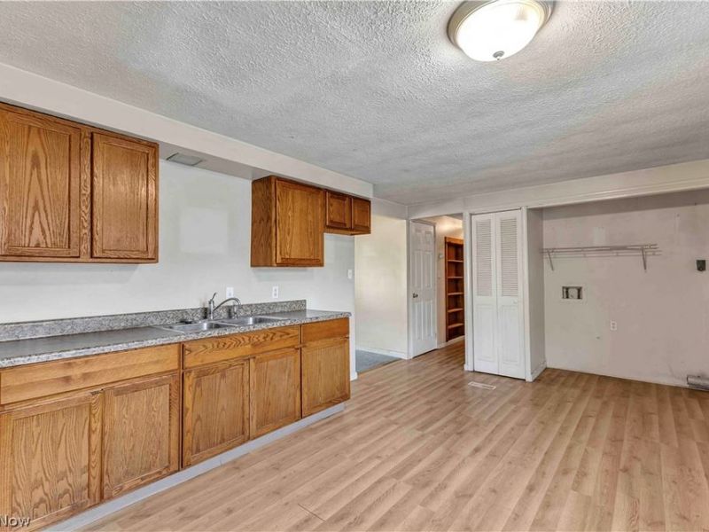 445 Morgan Court , Lagrange, OH 44050 Photo 3