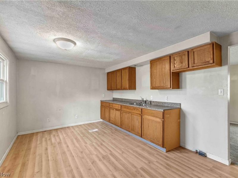 445 Morgan Court , Lagrange, OH 44050 Photo 5