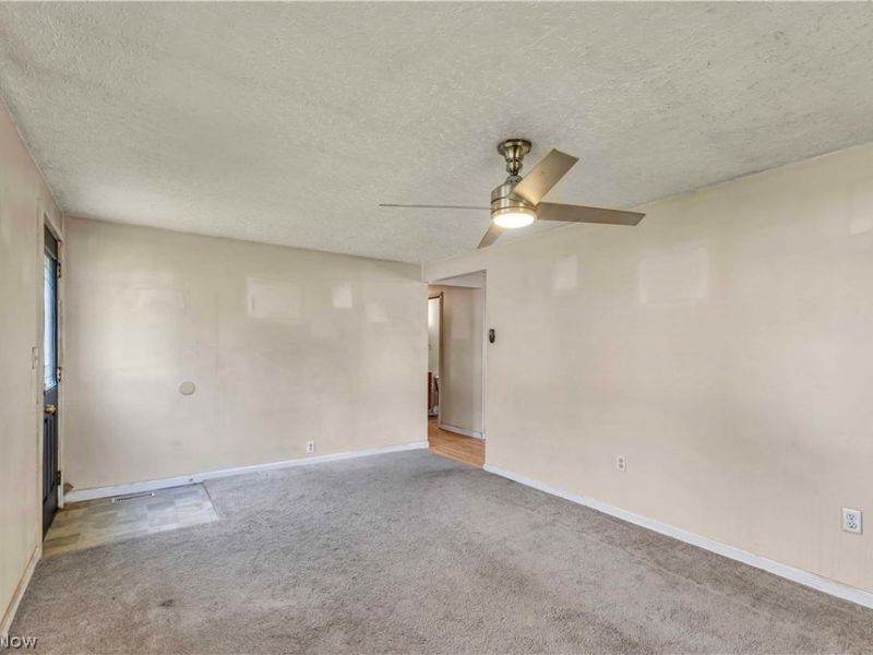 445 Morgan Court , Lagrange, OH 44050 Photo 9