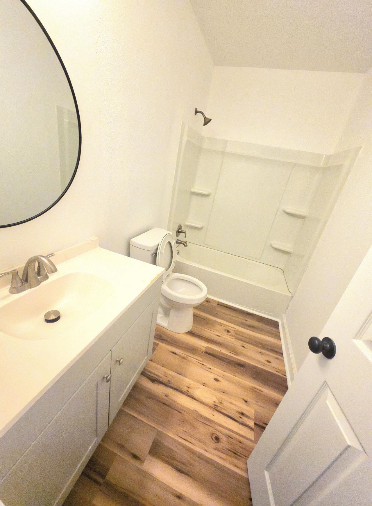 1402 Camp Road Photo 8