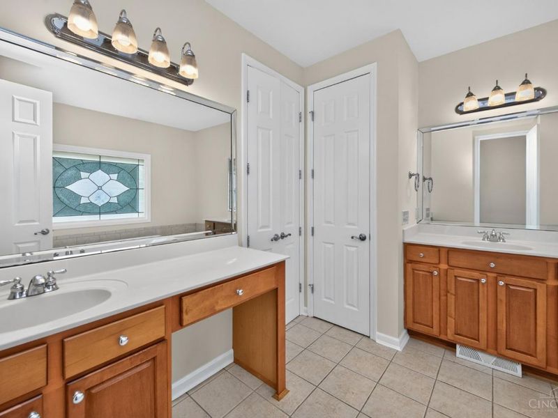 9617 Stonemasters Drive, Symmes Township, OH 45140 Photo 16