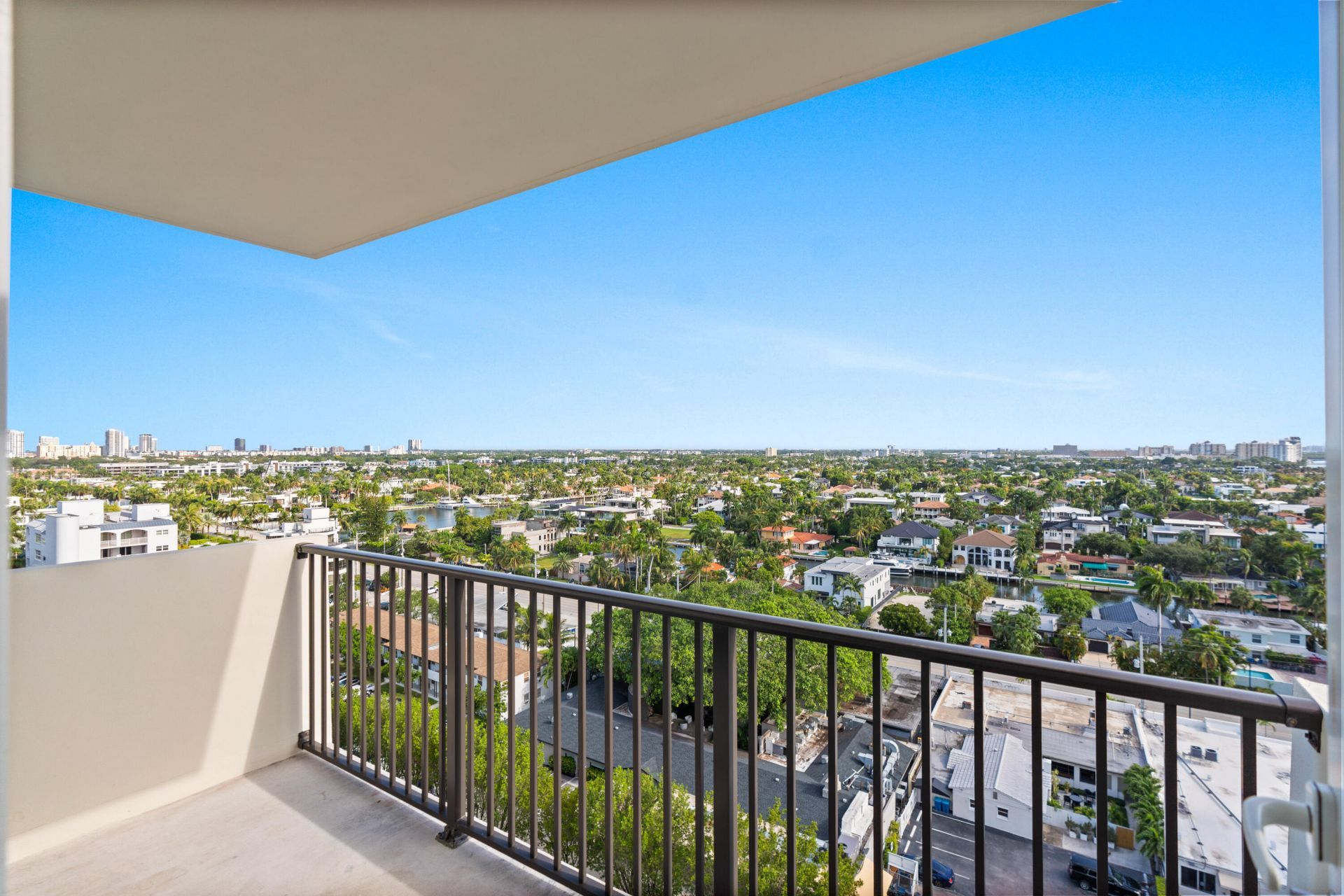 340 Sunset Drive, Unit 1508, Fort Lauderdale, FL 33301 Photo
