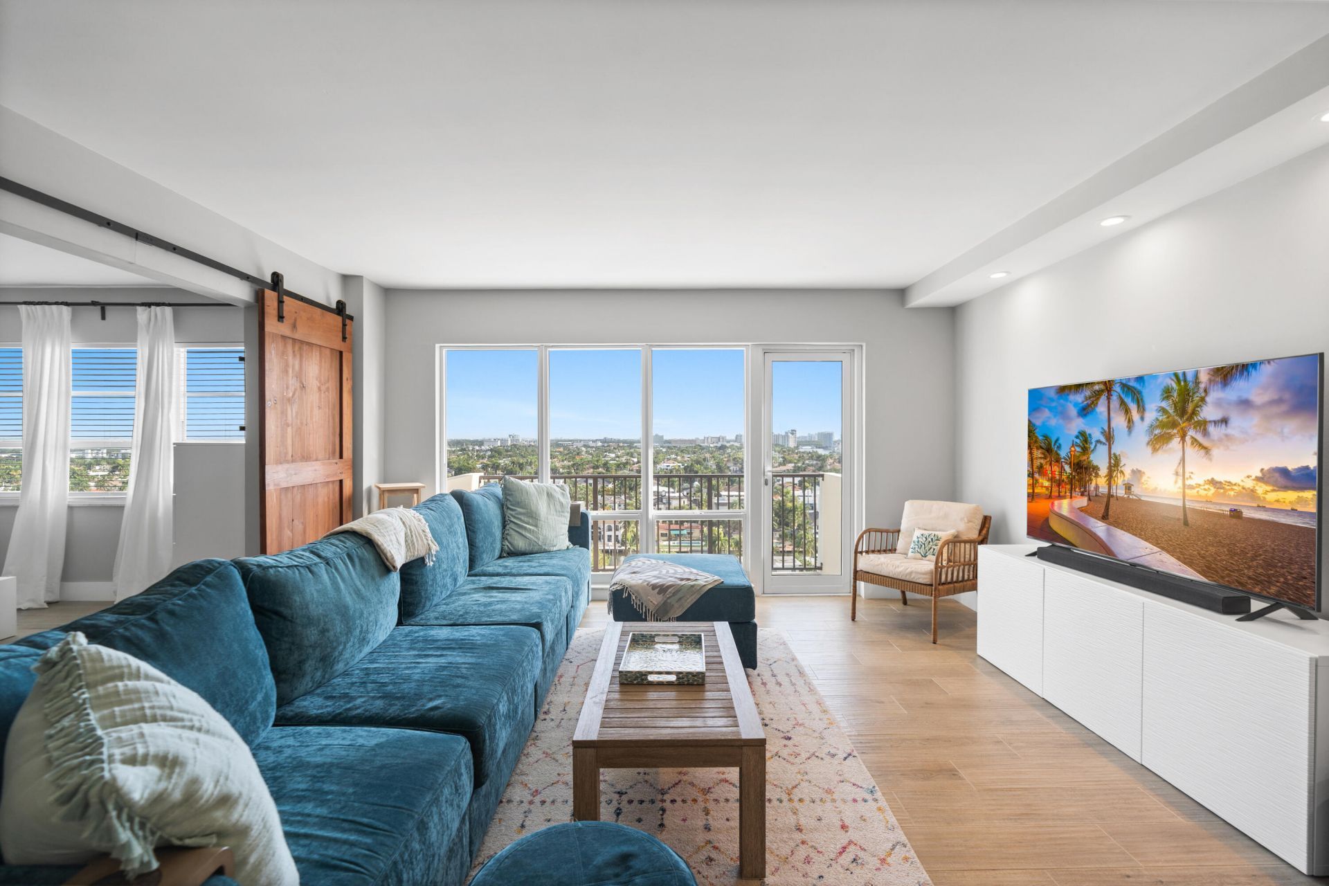 340 Sunset Drive, Unit 1508, Fort Lauderdale, FL 33301 Photo