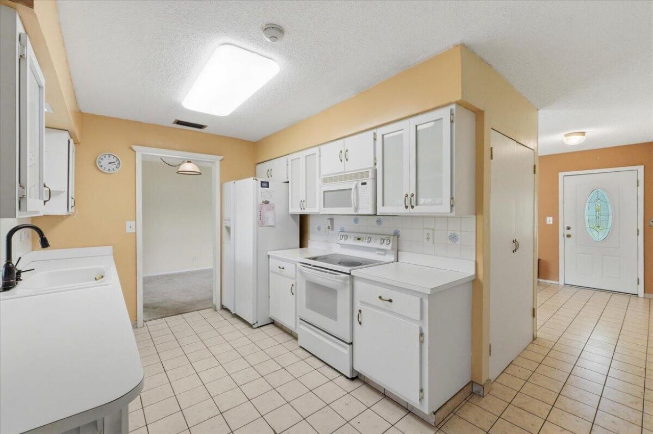9401 NW 70 Place, Tamarac, FL 33321 Photo