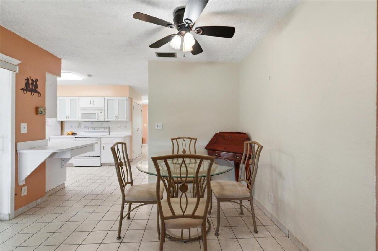 9401 NW 70 Place, Tamarac, FL 33321 Photo