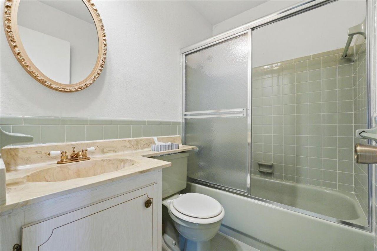 9401 NW 70 Place, Tamarac, FL 33321 Photo