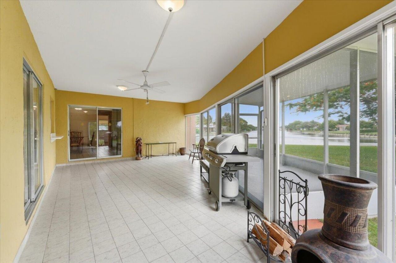 9401 NW 70 Place, Tamarac, FL 33321 Photo