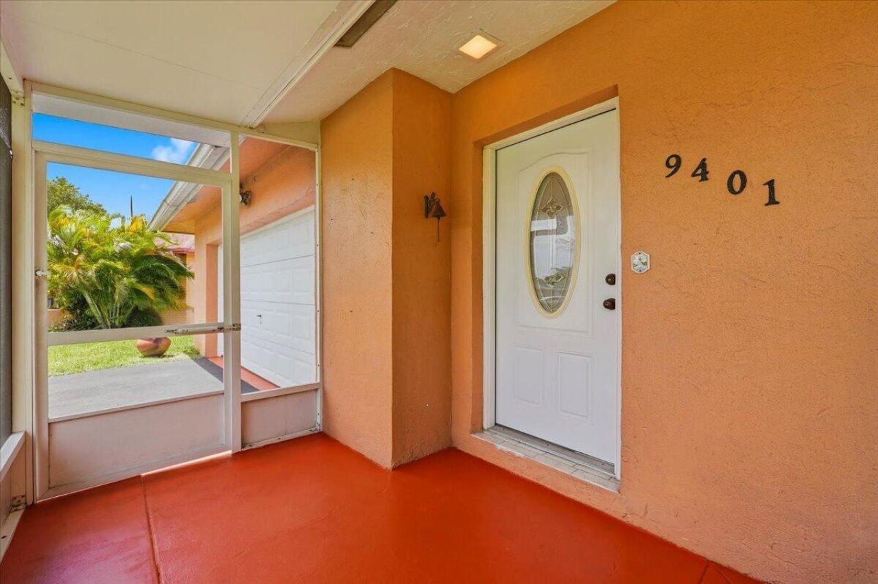 9401 NW 70 Place, Tamarac, FL 33321 Photo