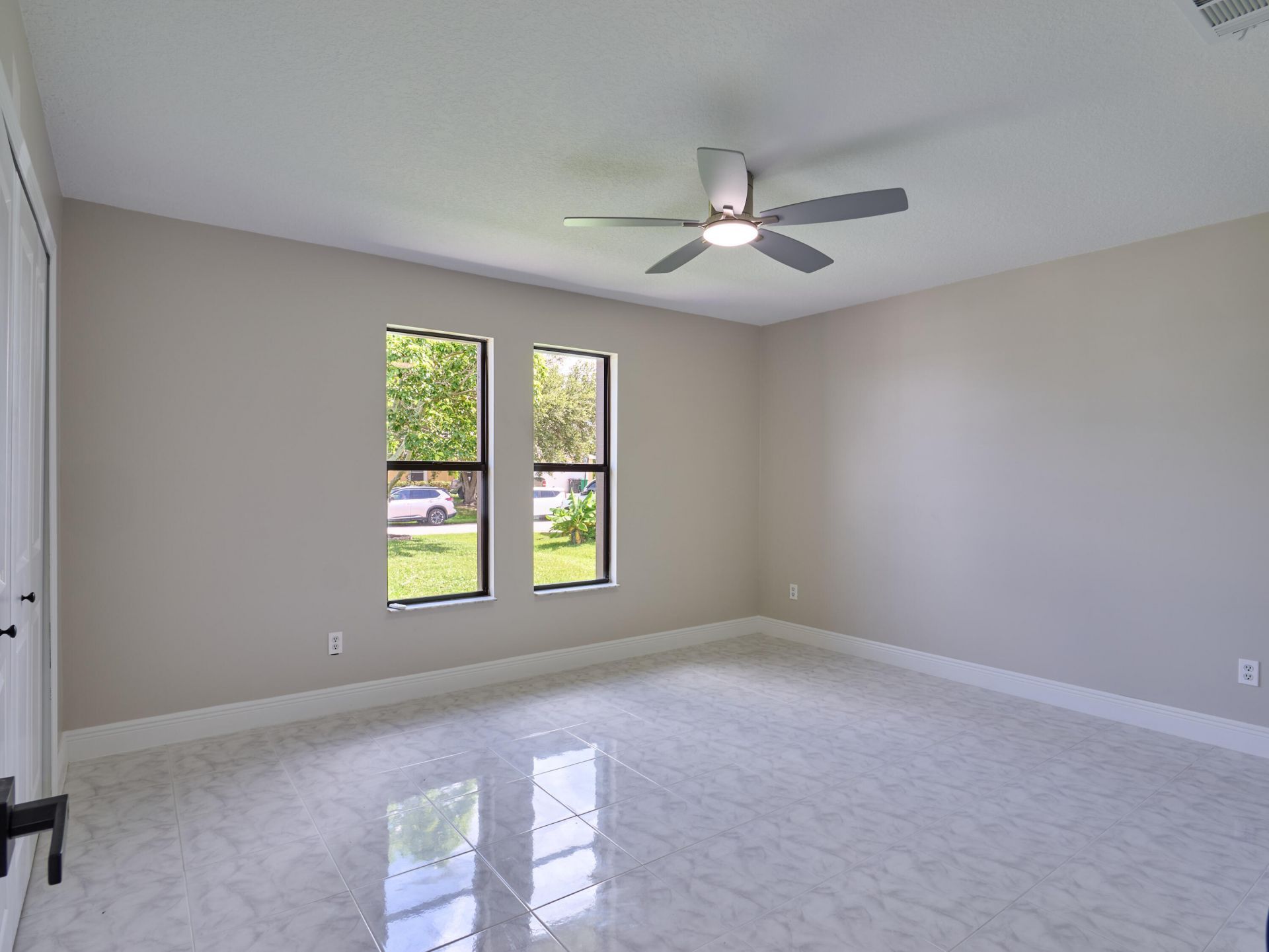 672 SW Ewing Avenue, Port Saint Lucie, FL 34983 Photo