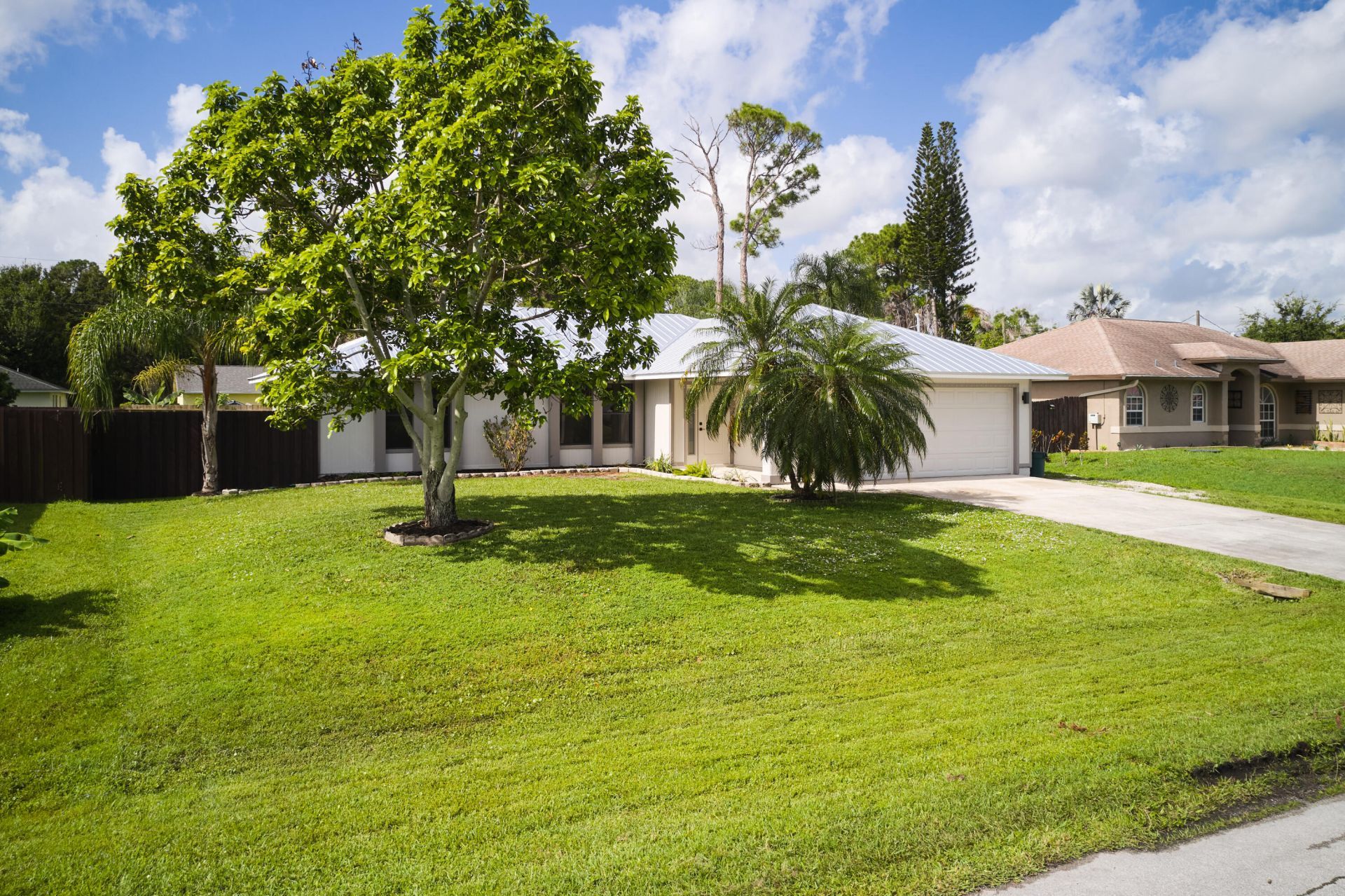 672 SW Ewing Avenue, Port Saint Lucie, FL 34983 Photo