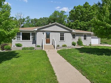110 Circle Drive, Jackson, MN 56143