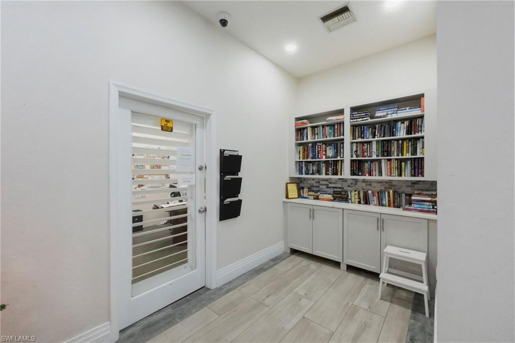 7098 Pond Cypress Ct, Unit 102, Naples, FL 34109 Photo