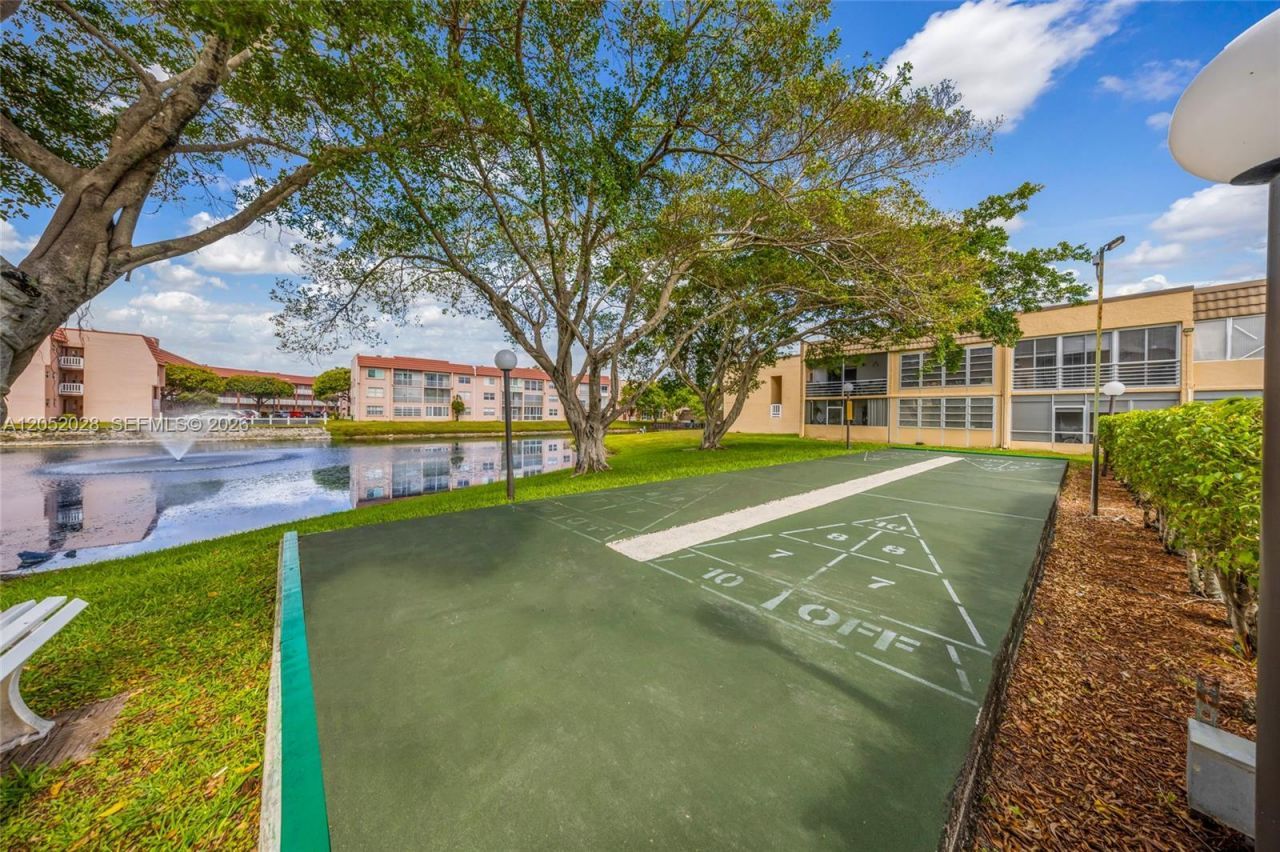 9101 Sunrise Lakes Blvd , Unit 218, Sunrise, FL 33322 Photo