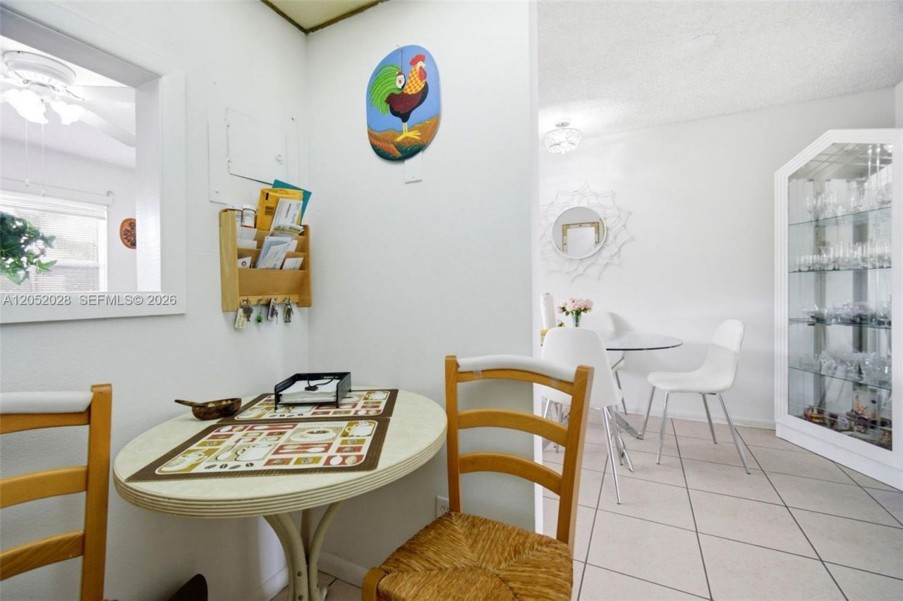 9101 Sunrise Lakes Blvd , Unit 218, Sunrise, FL 33322 Photo