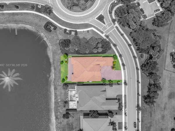 12205 S Parkland Bay Trl, Parkland, FL 33076
