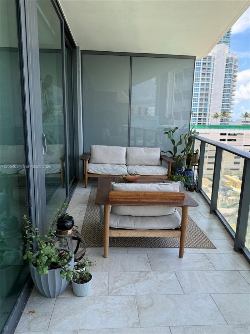 460 NE 28th St, Unit 803, Miami, FL 33137 Photo