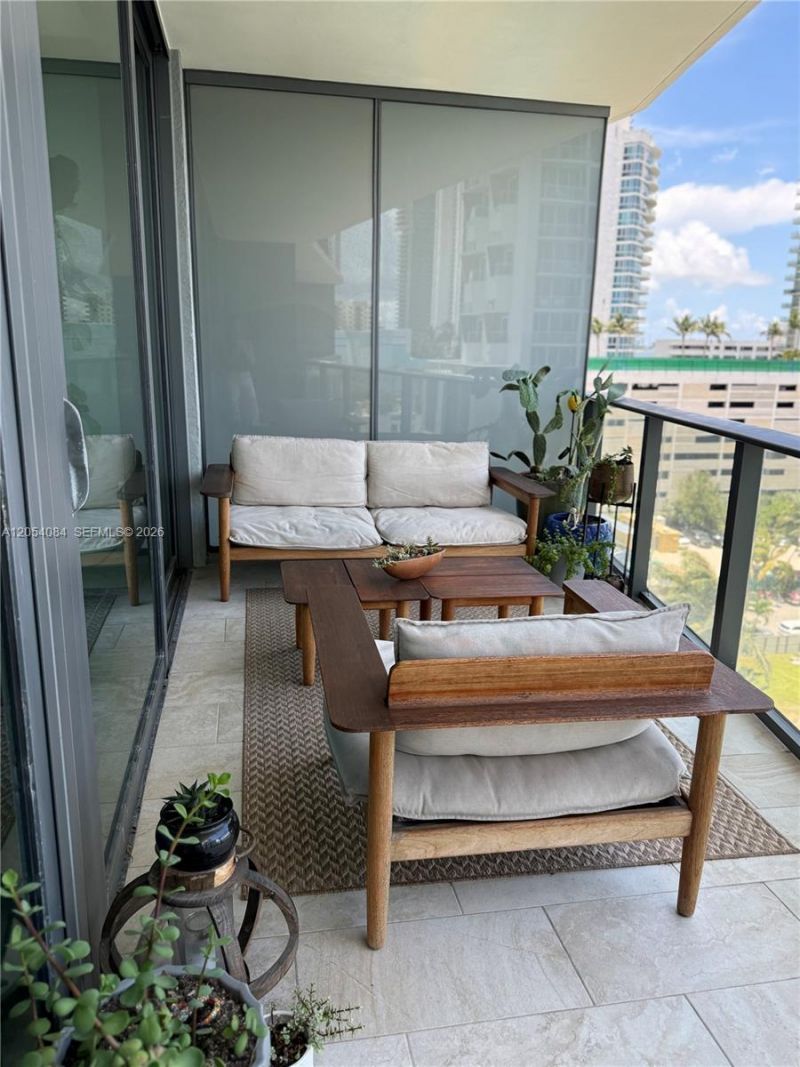 460 NE 28th St, Unit 803, Miami, FL 33137 Photo