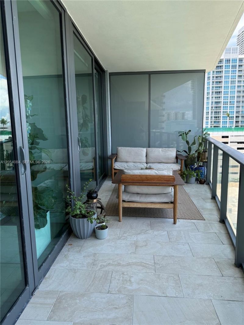 460 NE 28th St, Unit 803, Miami, FL 33137 Photo