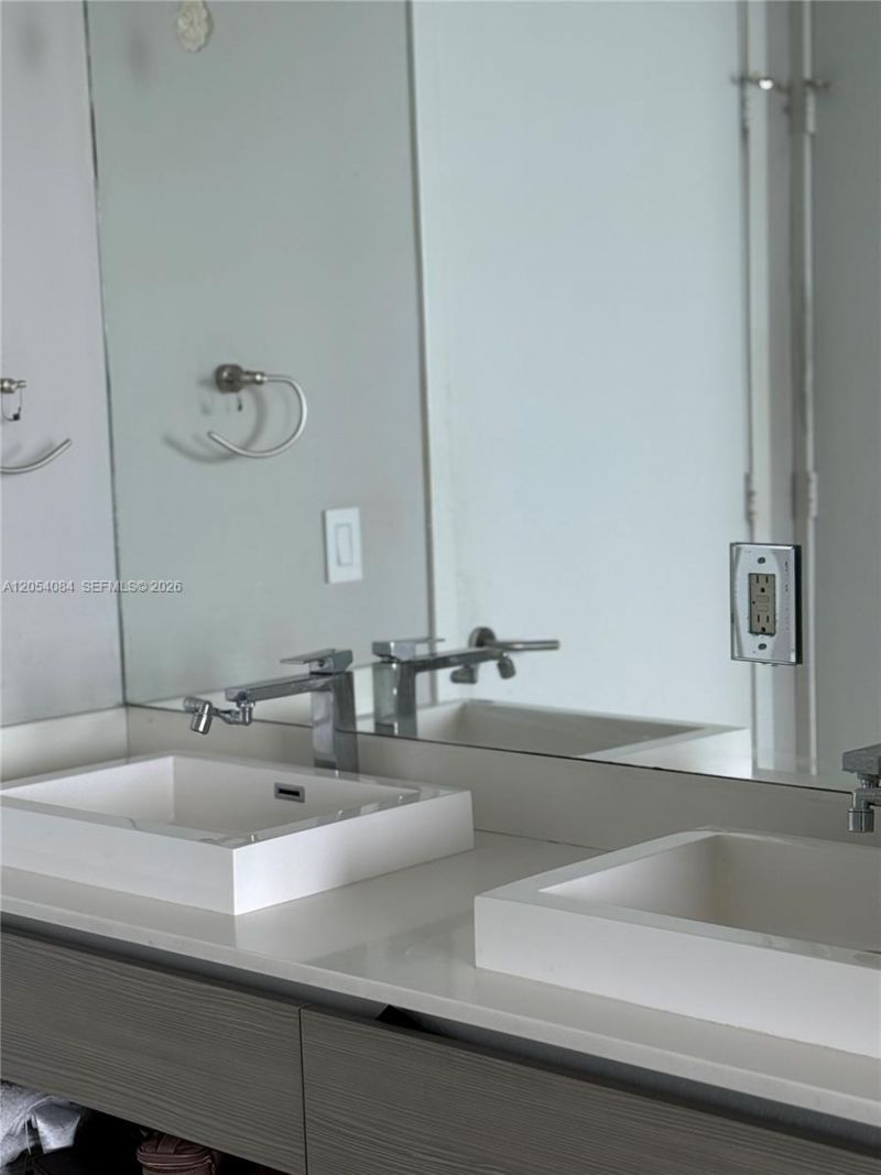 460 NE 28th St, Unit 803, Miami, FL 33137 Photo