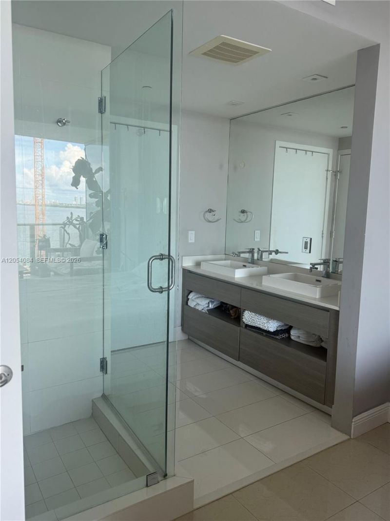 460 NE 28th St, Unit 803, Miami, FL 33137 Photo