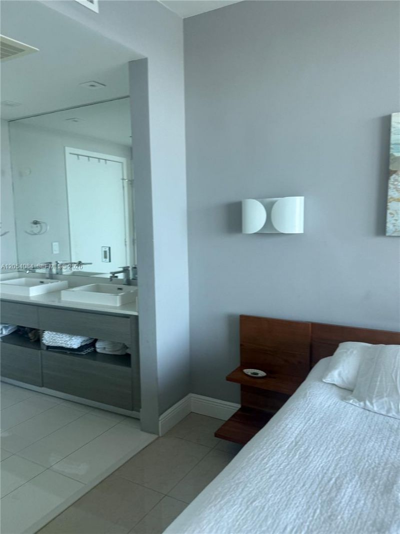 460 NE 28th St, Unit 803, Miami, FL 33137 Photo