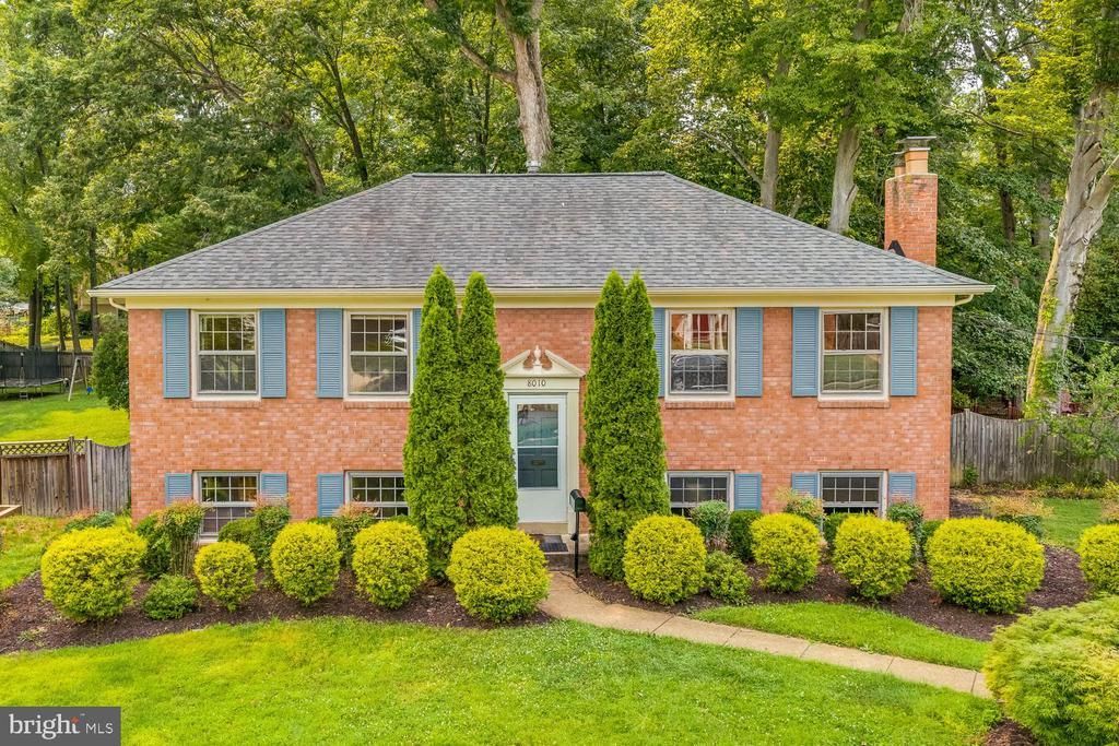 8010 Candlewood Drive, Alexandria, VA 22306 Main Photo