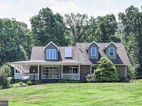 139 MOLLEYSTOWN ROAD, PINE GROVE, PA 17963